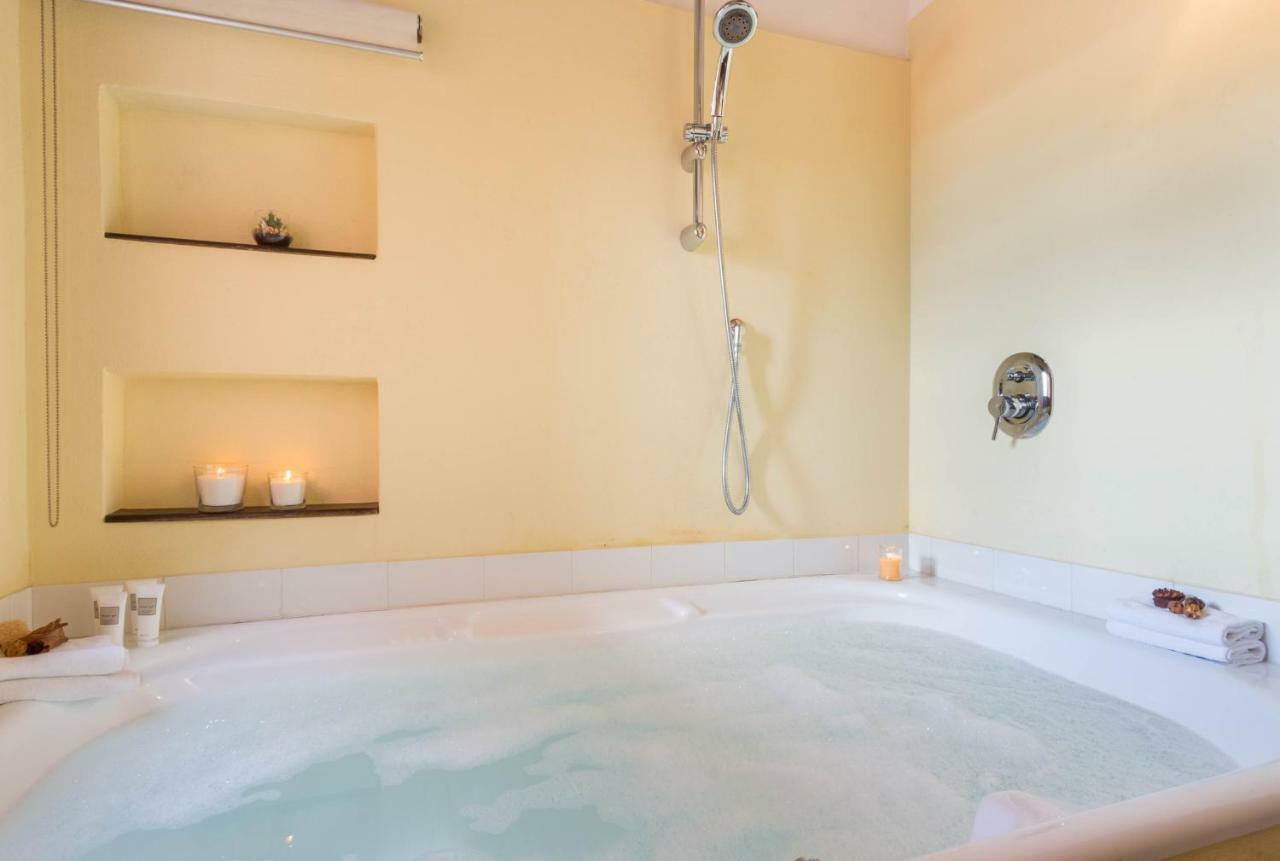 Romantic Suite Canelles กาญารี ภายนอก รูปภาพ