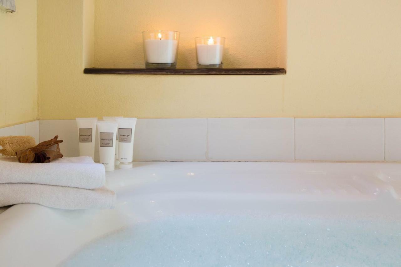 Romantic Suite Canelles กาญารี ภายนอก รูปภาพ