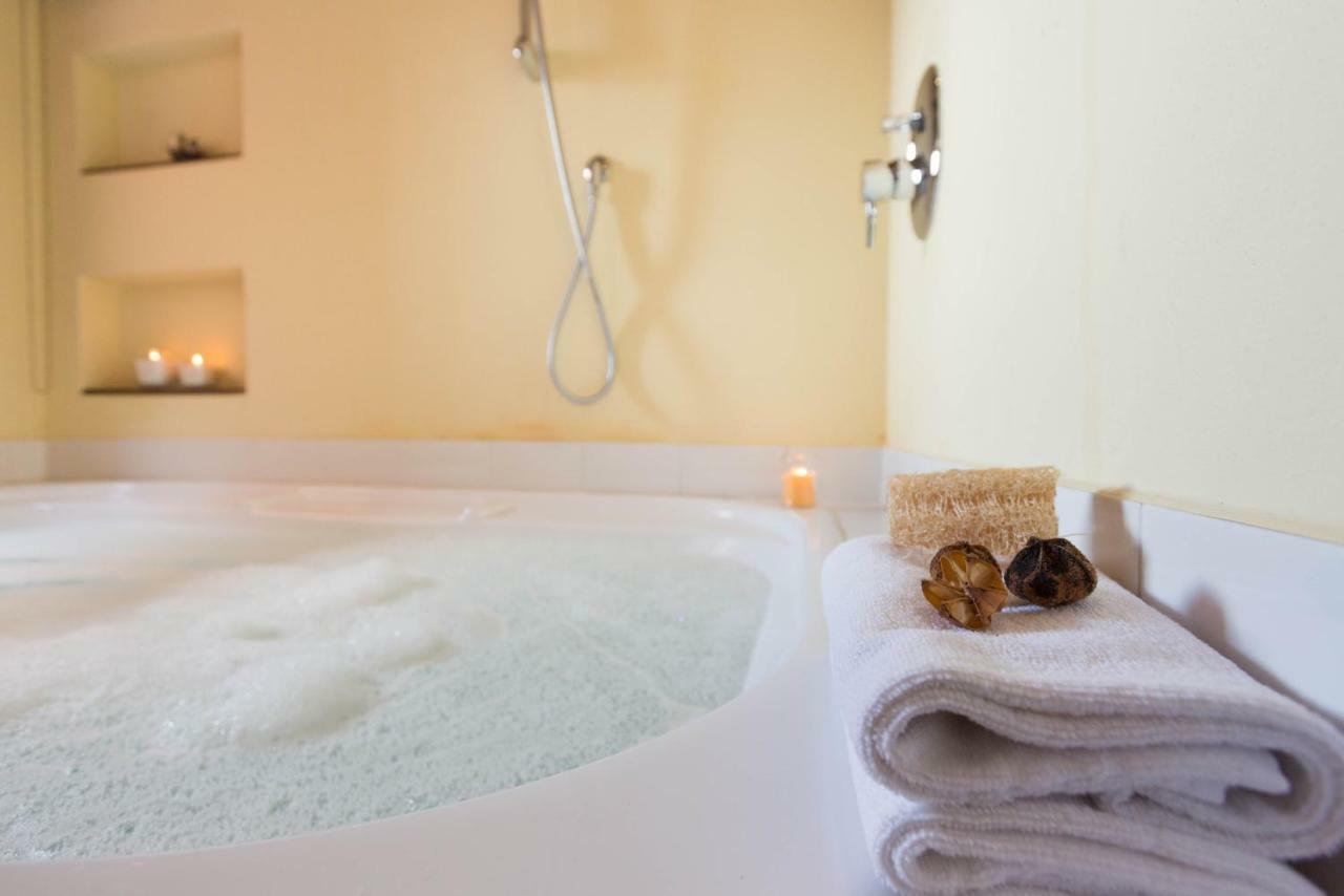Romantic Suite Canelles กาญารี ภายนอก รูปภาพ